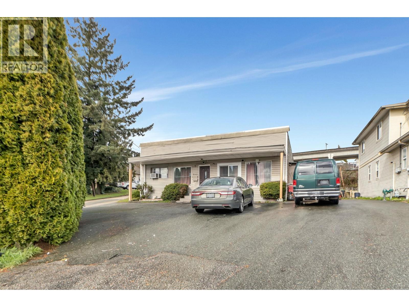 2141 Marine Way Property Photo 4