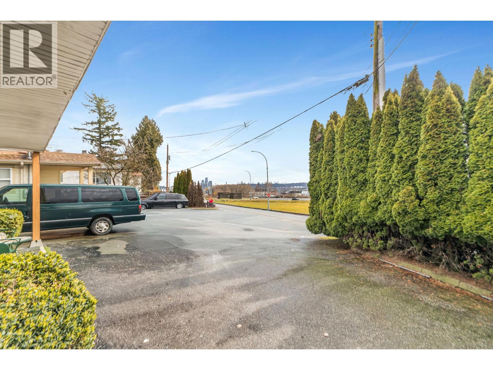 2141 Marine Way Property Photo 6