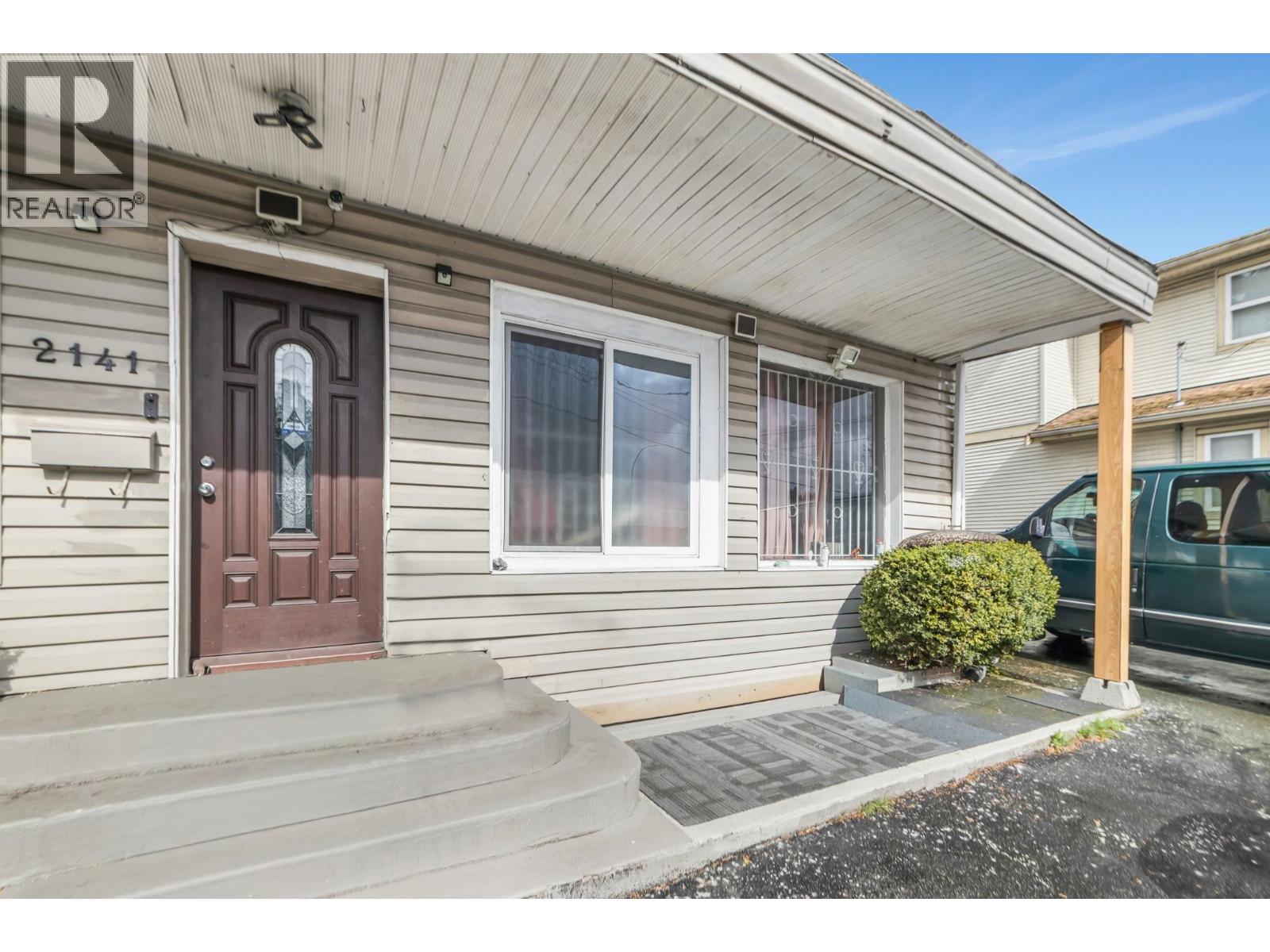 2141 Marine Way Property Photo 7