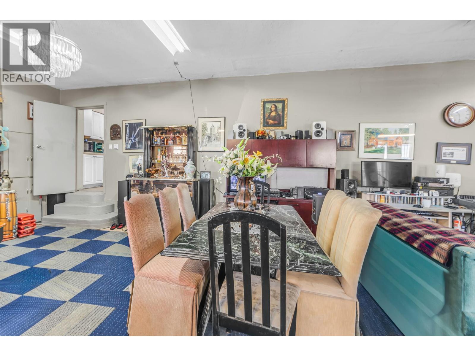2141 Marine Way Property Photo 15