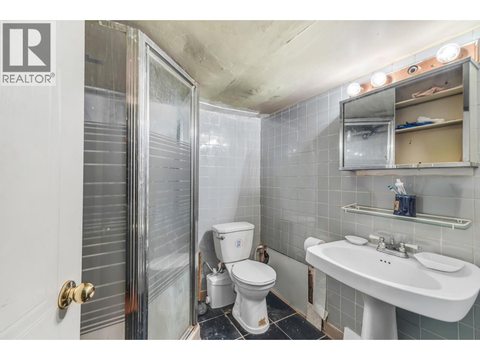 2141 Marine Way Property Photo 38