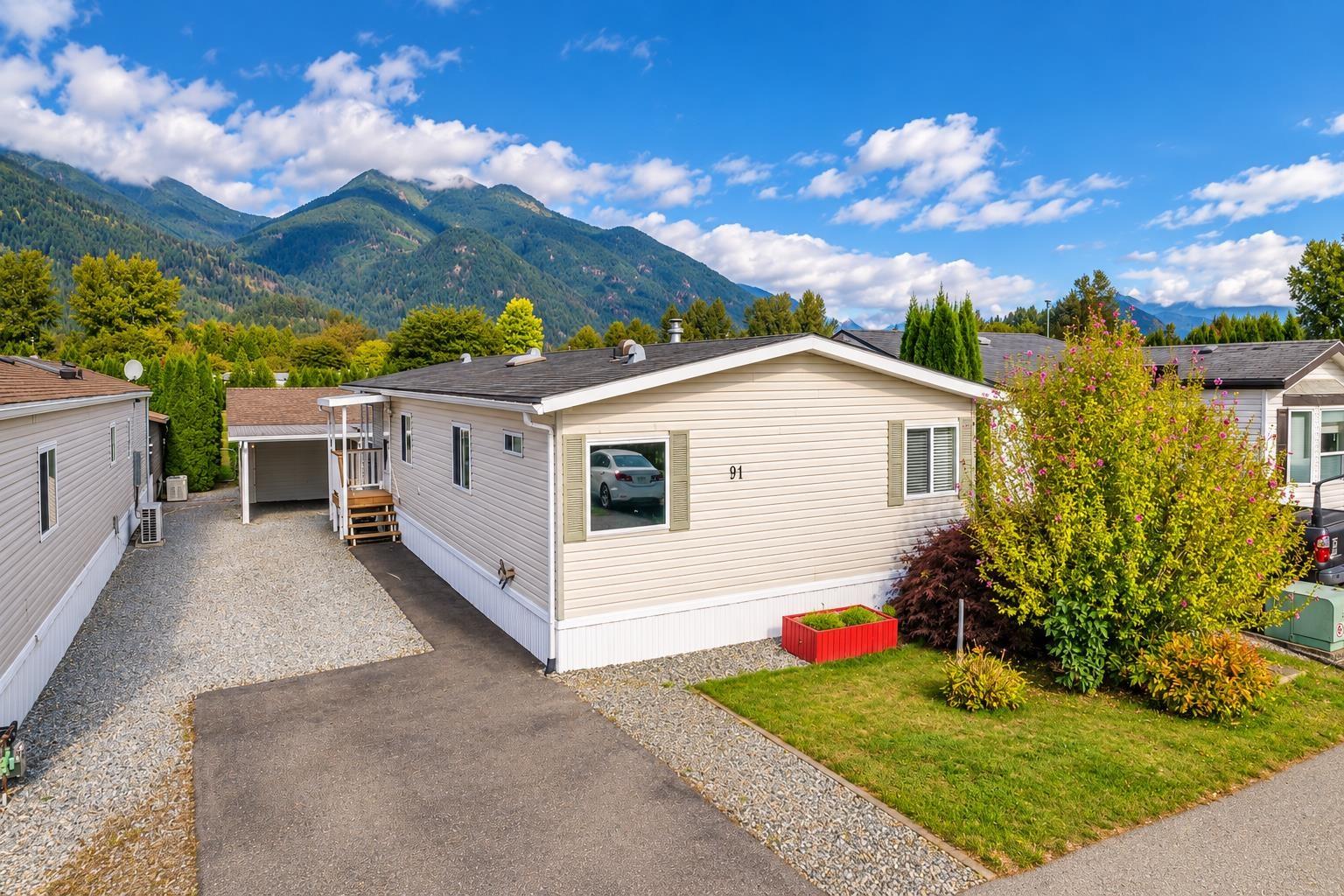 91 41168 LOUGHEED HIGHWAY Property Photo 1