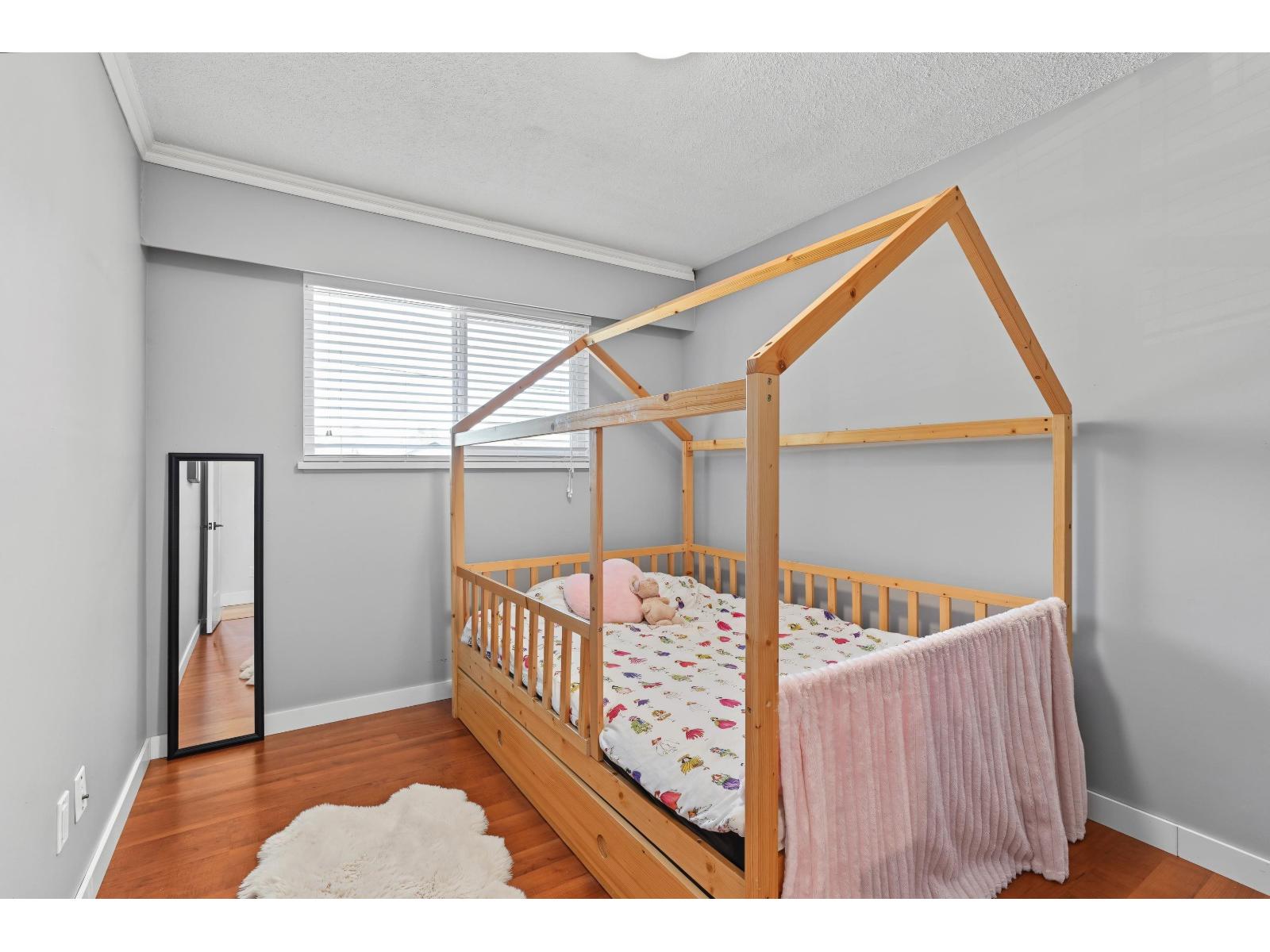 27292 29a Avenue Property Photo 13