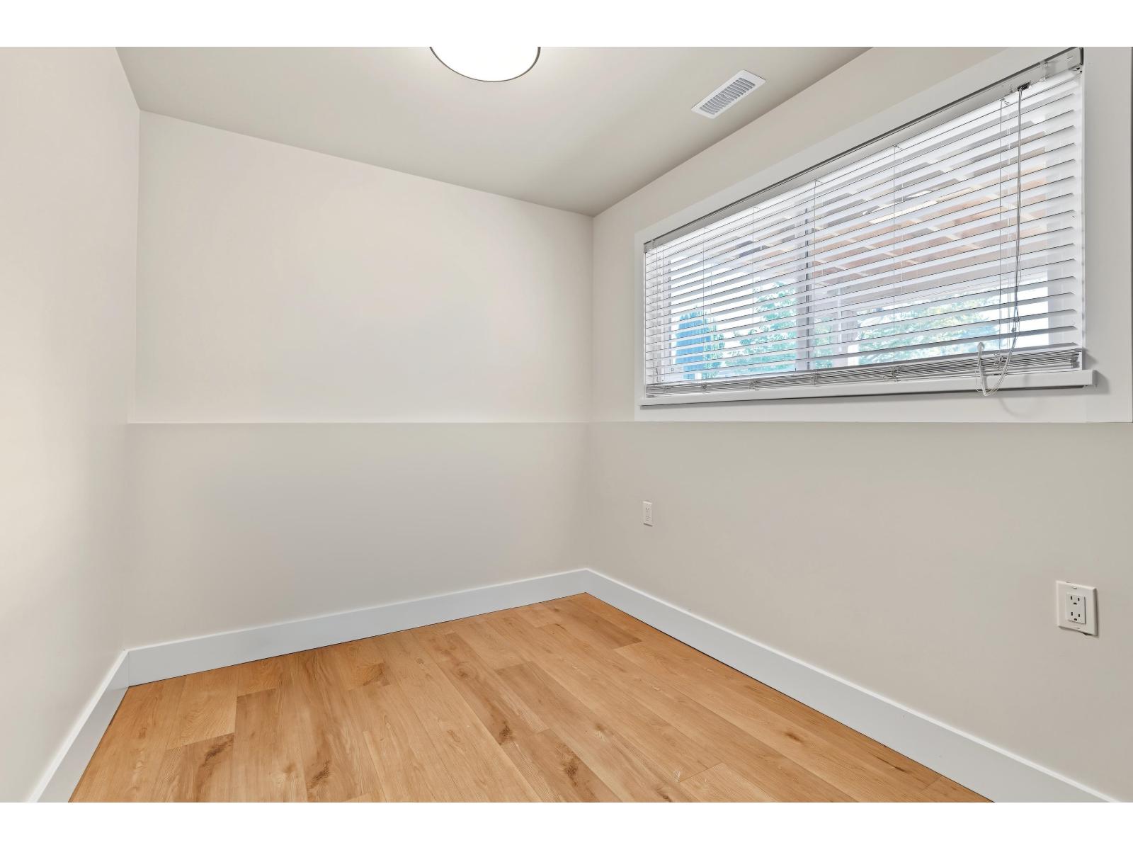 27292 29a Avenue Property Photo 21