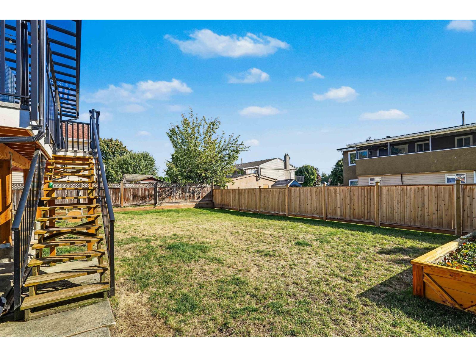 27292 29a Avenue Property Photo 24