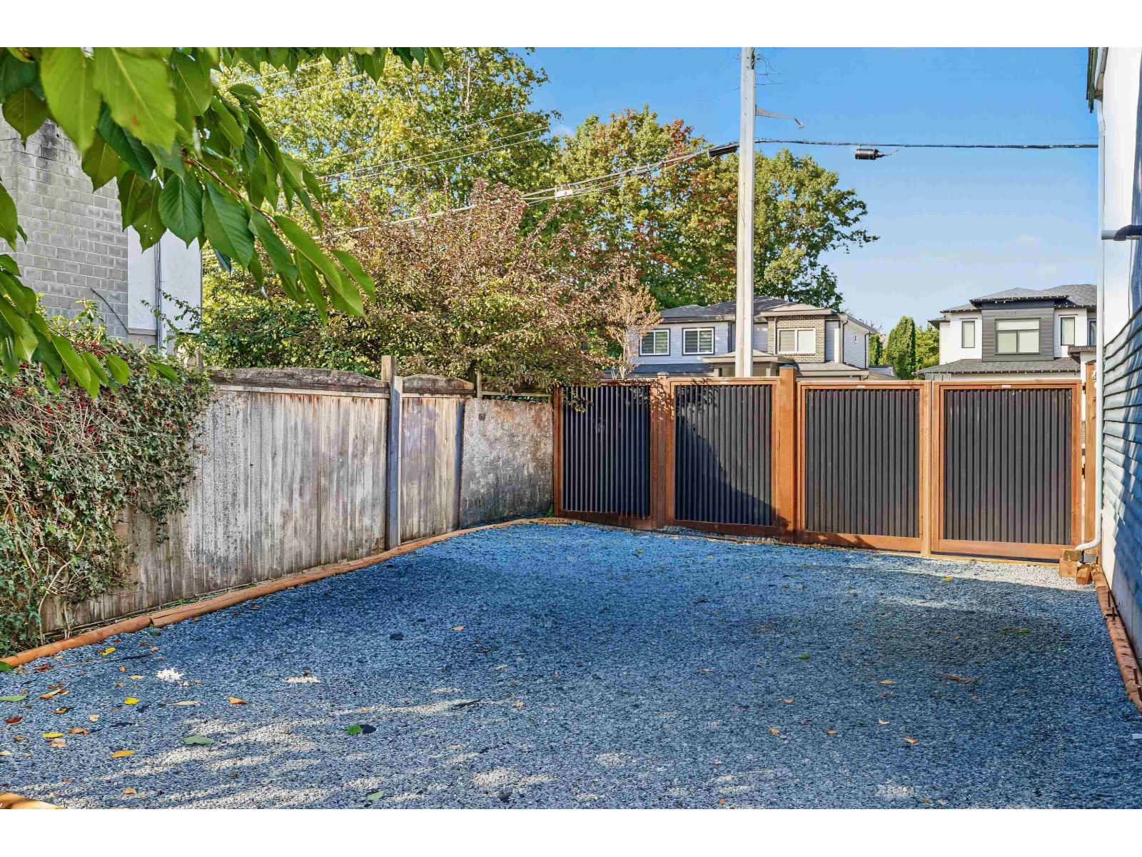 27292 29a Avenue Property Photo 25