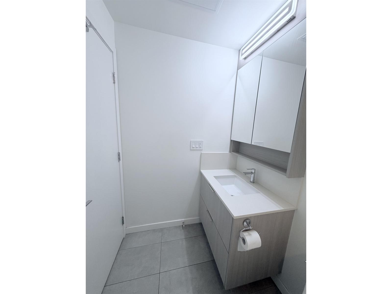 E305 10829 140 St. Property Photo 11