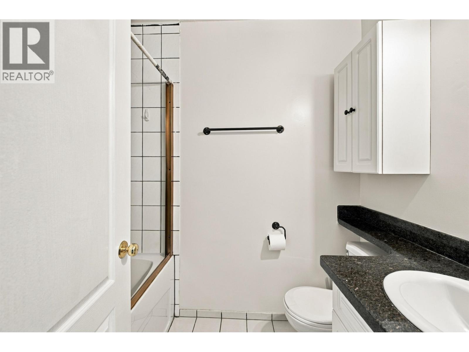 64 3433 E 49th Avenue Property Photo 25