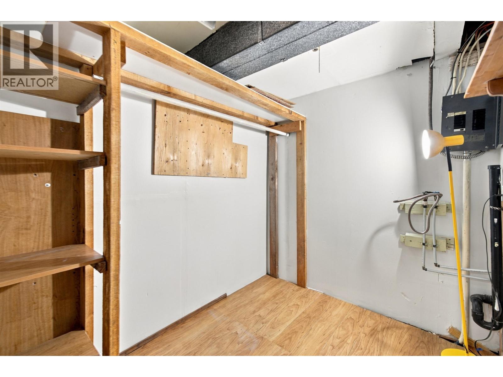 64 3433 E 49th Avenue Property Photo 33