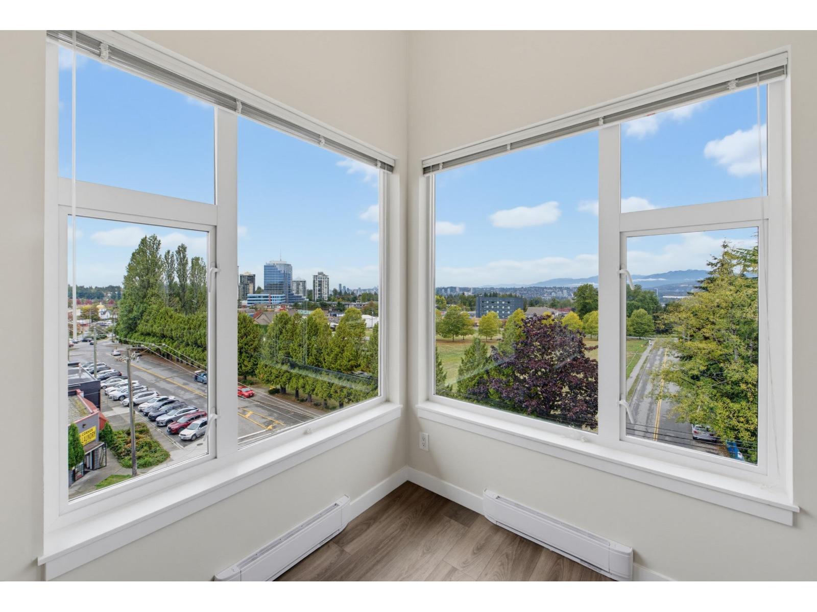 509 10838 Whalley Boulevard Property Photo 11