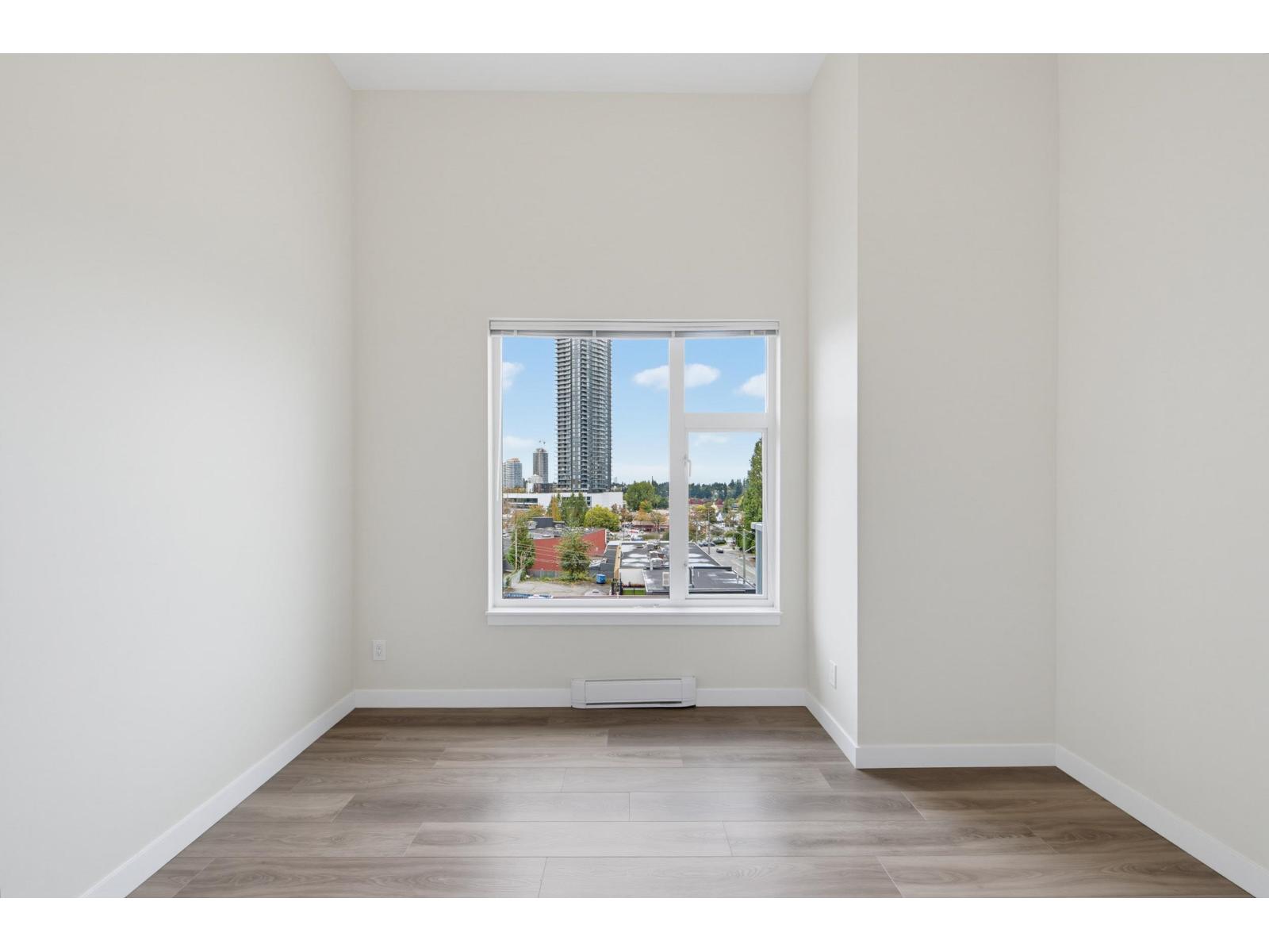 509 10838 Whalley Boulevard Property Photo 15