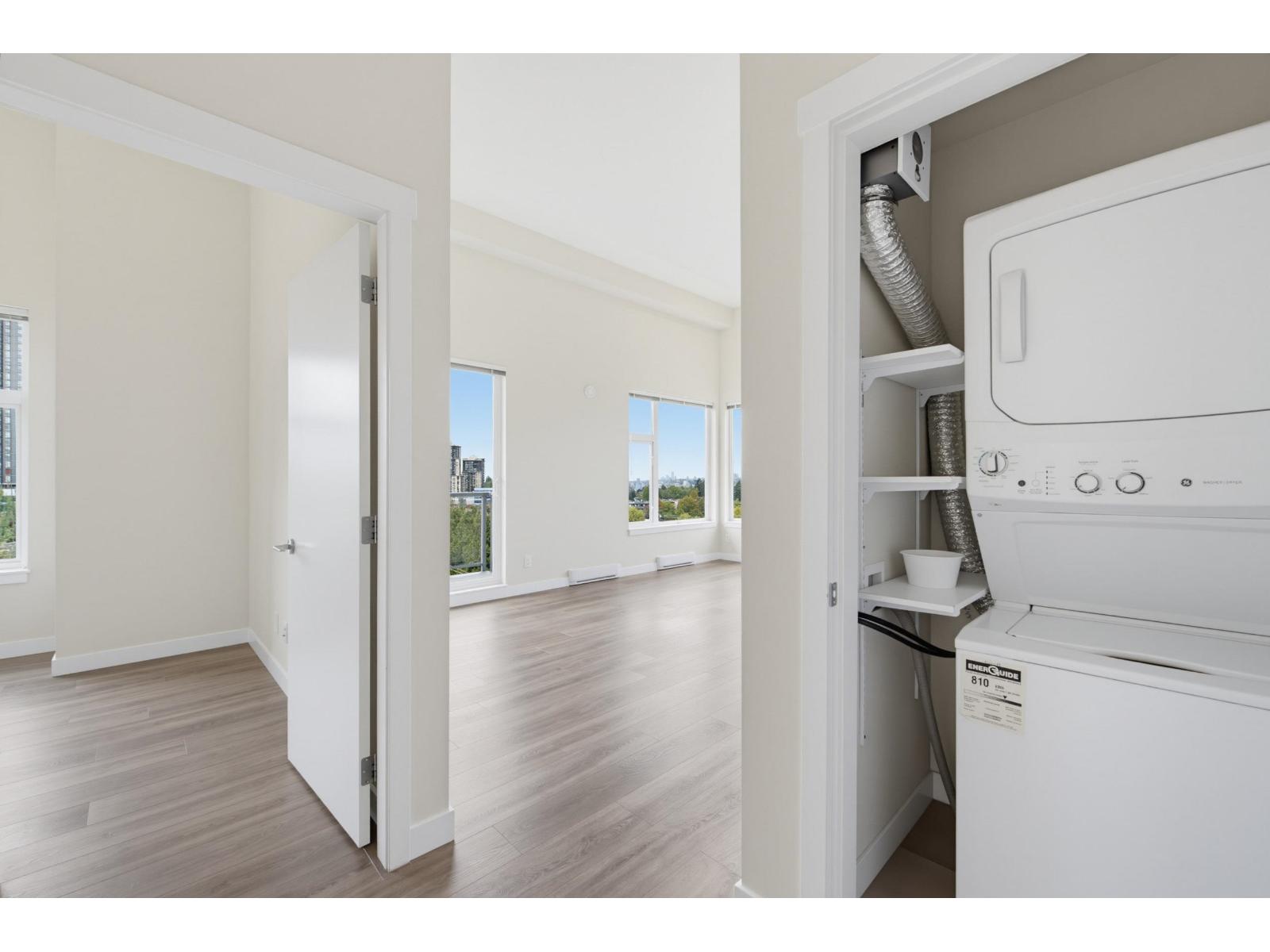 509 10838 Whalley Boulevard Property Photo 20