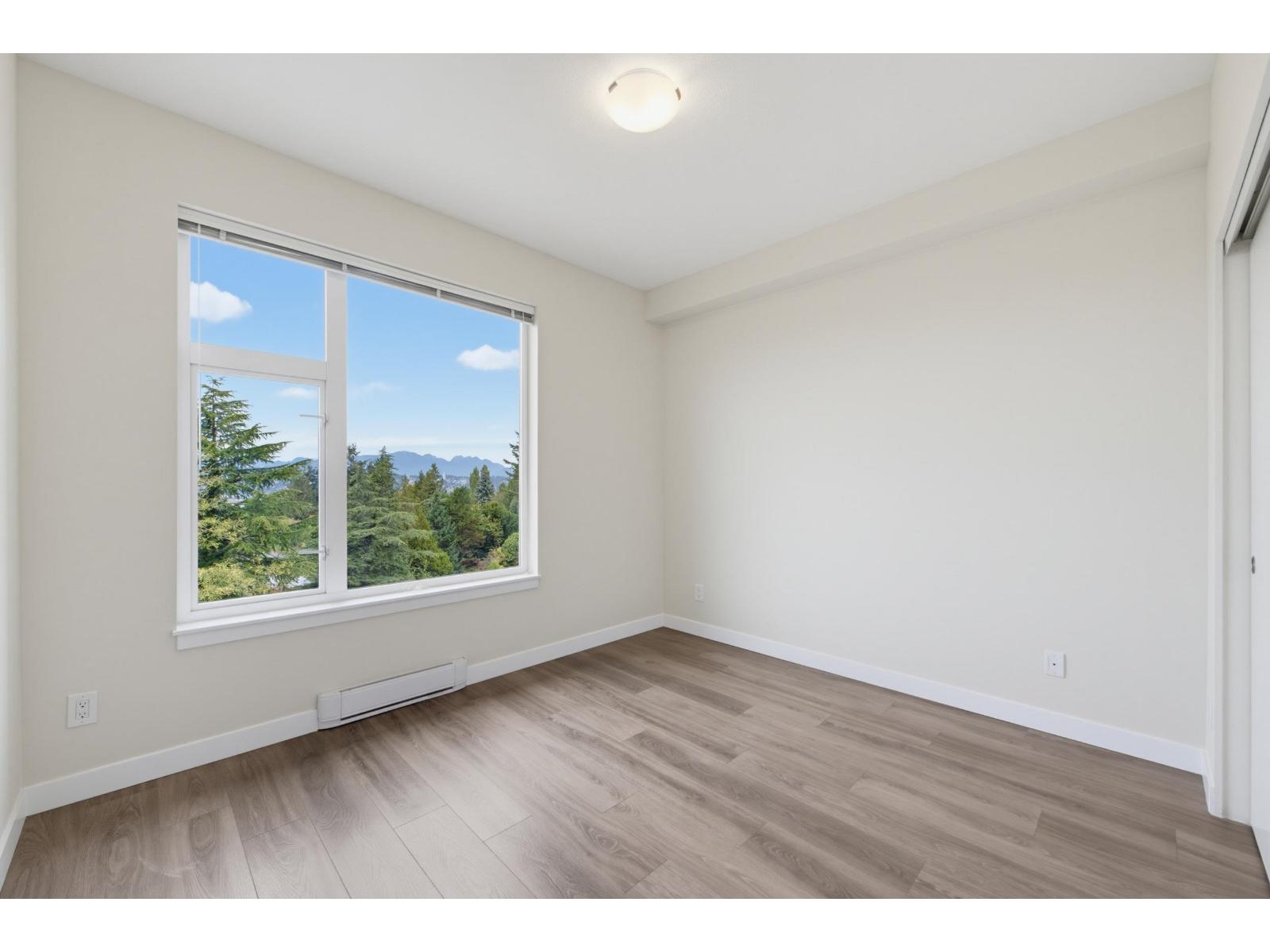 509 10838 Whalley Boulevard Property Photo 21