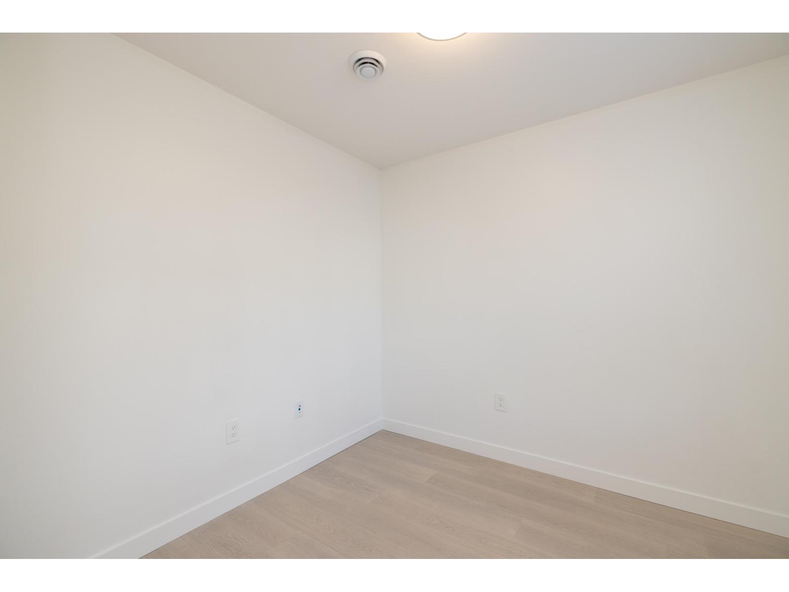 105 20150 81 Avenue Property Photo 6