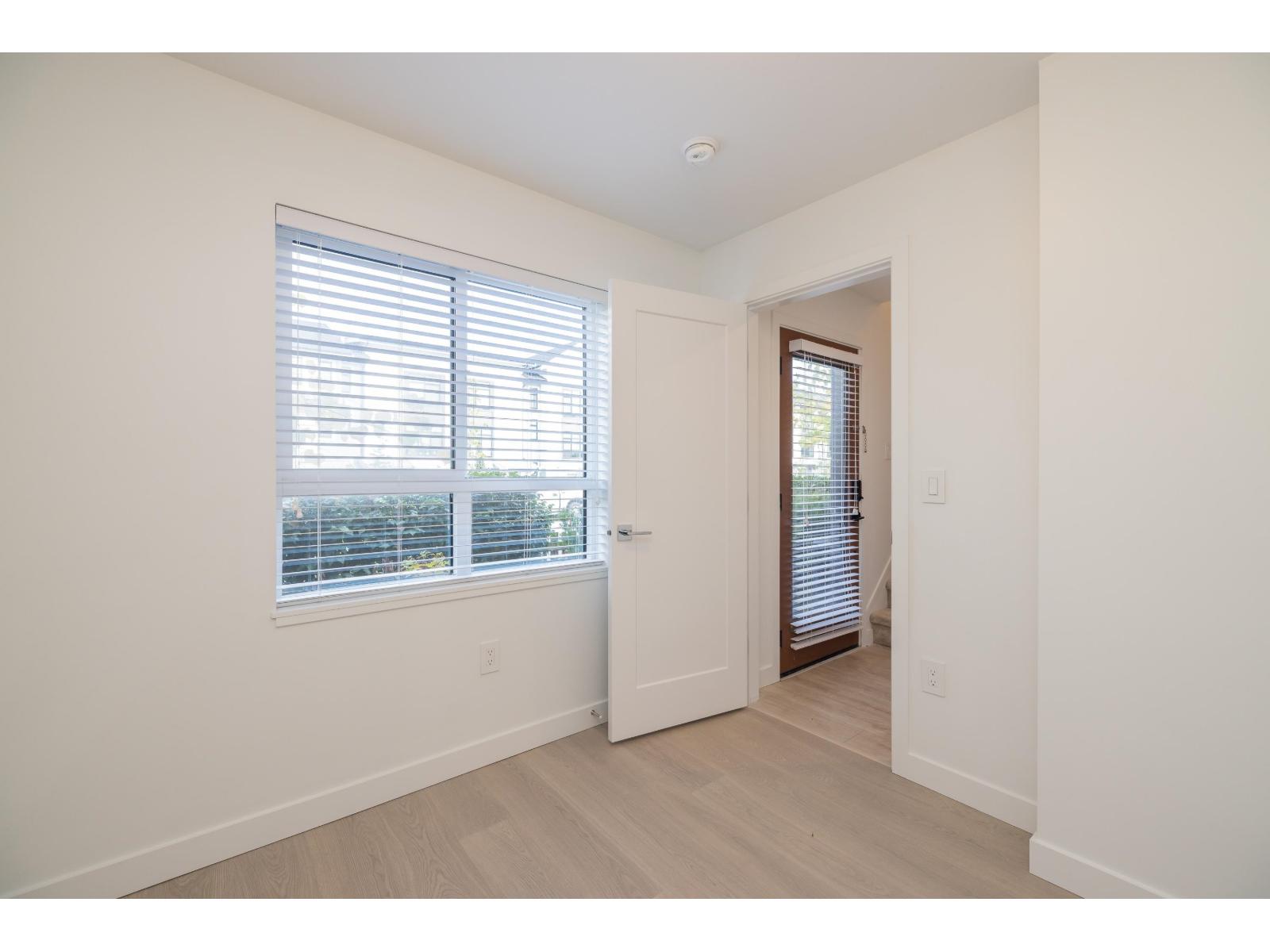 105 20150 81 Avenue Property Photo 7