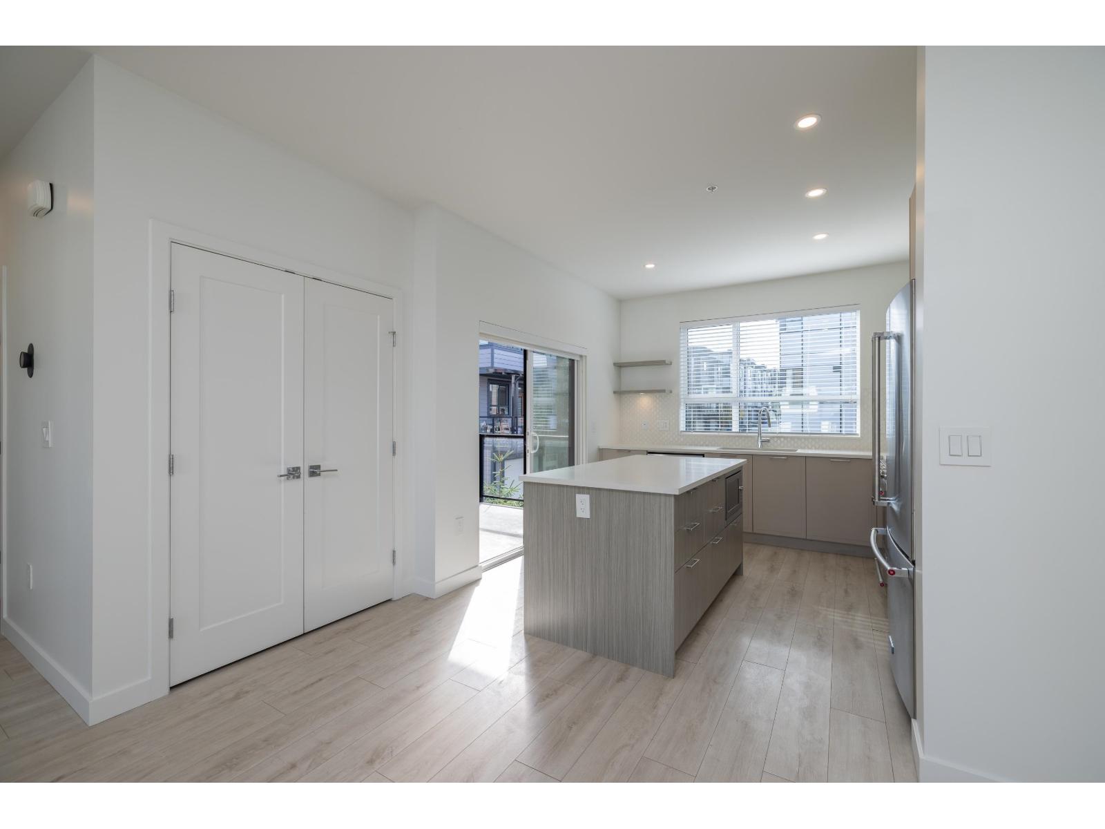 105 20150 81 Avenue Property Photo 13