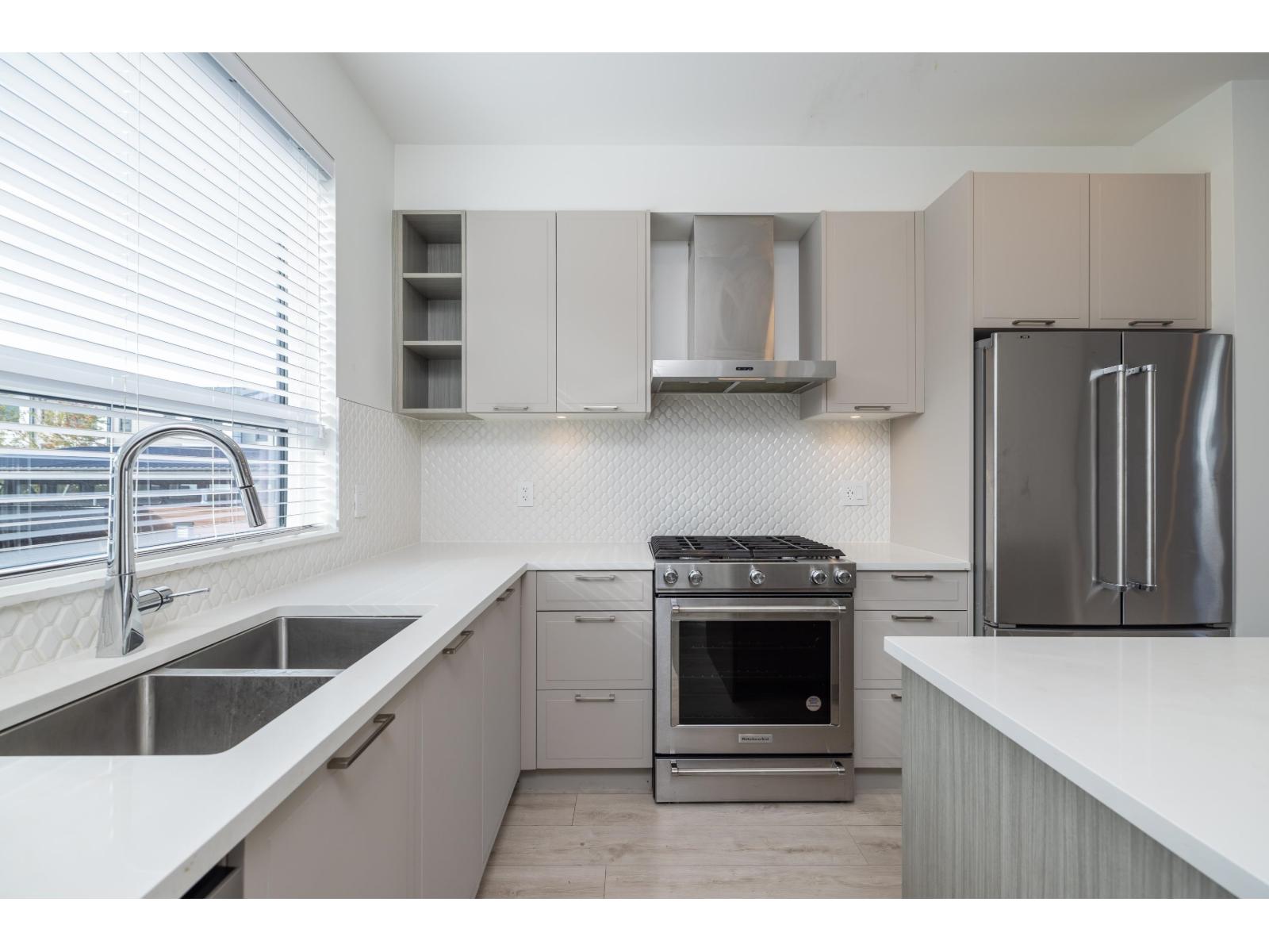 105 20150 81 Avenue Property Photo 17