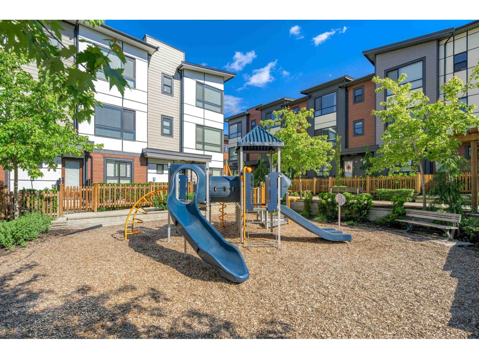 105 20150 81 Avenue Property Photo 34