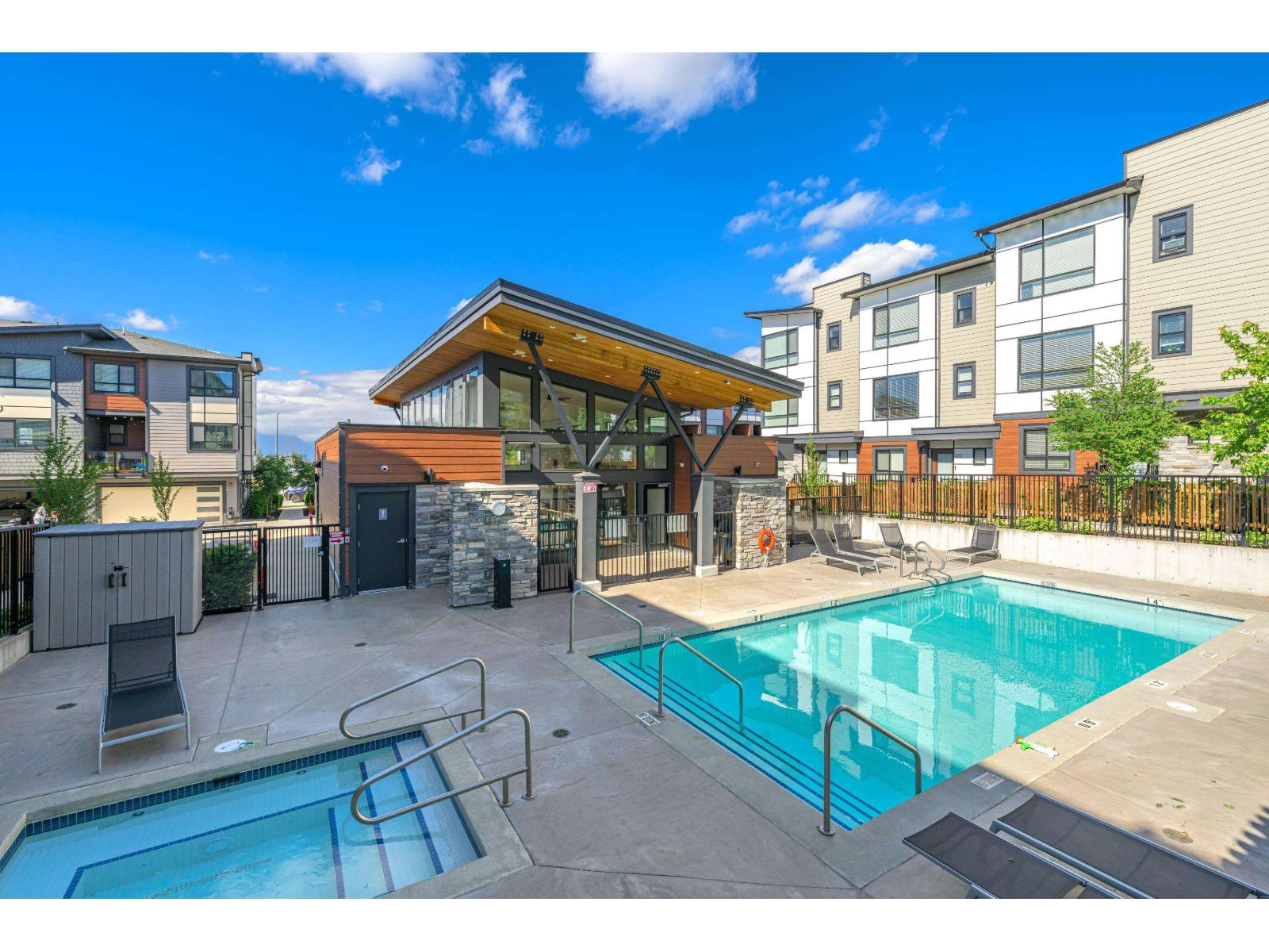 105 20150 81 Avenue Property Photo 36