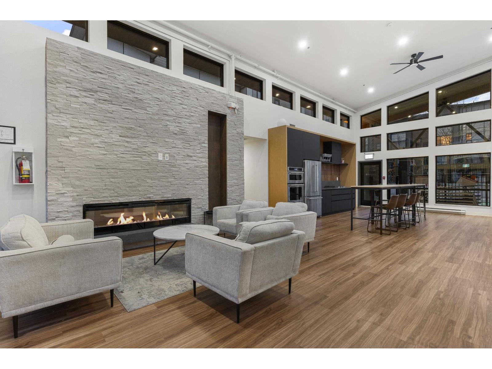 105 20150 81 Avenue Property Photo 37