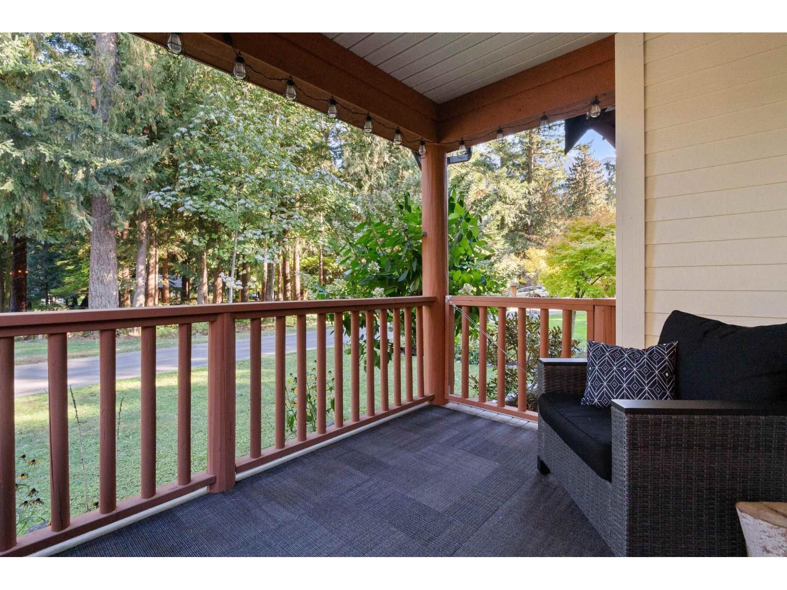 1825 Mossy Green Way Property Photo 6