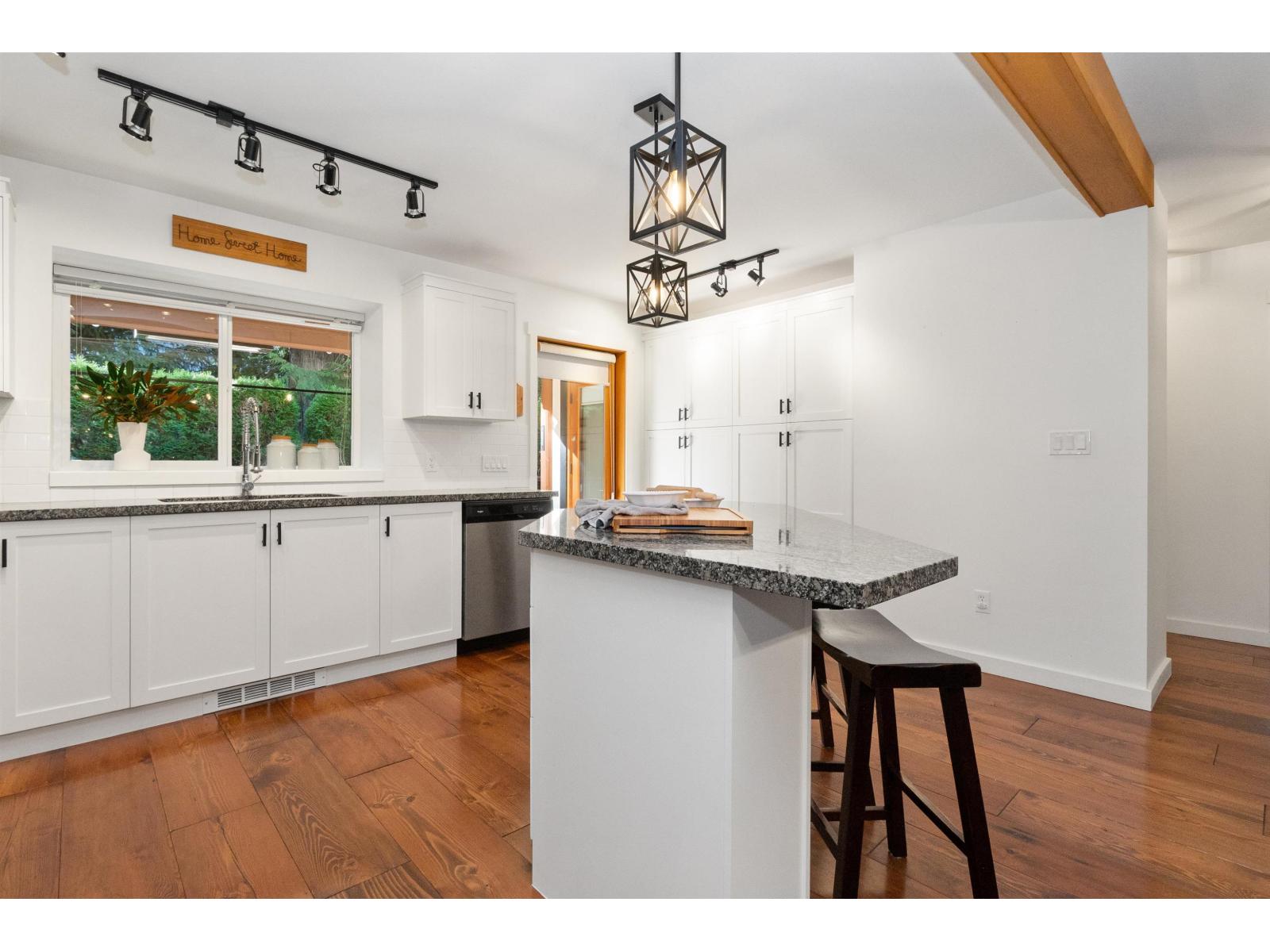 1825 Mossy Green Way Property Photo 15