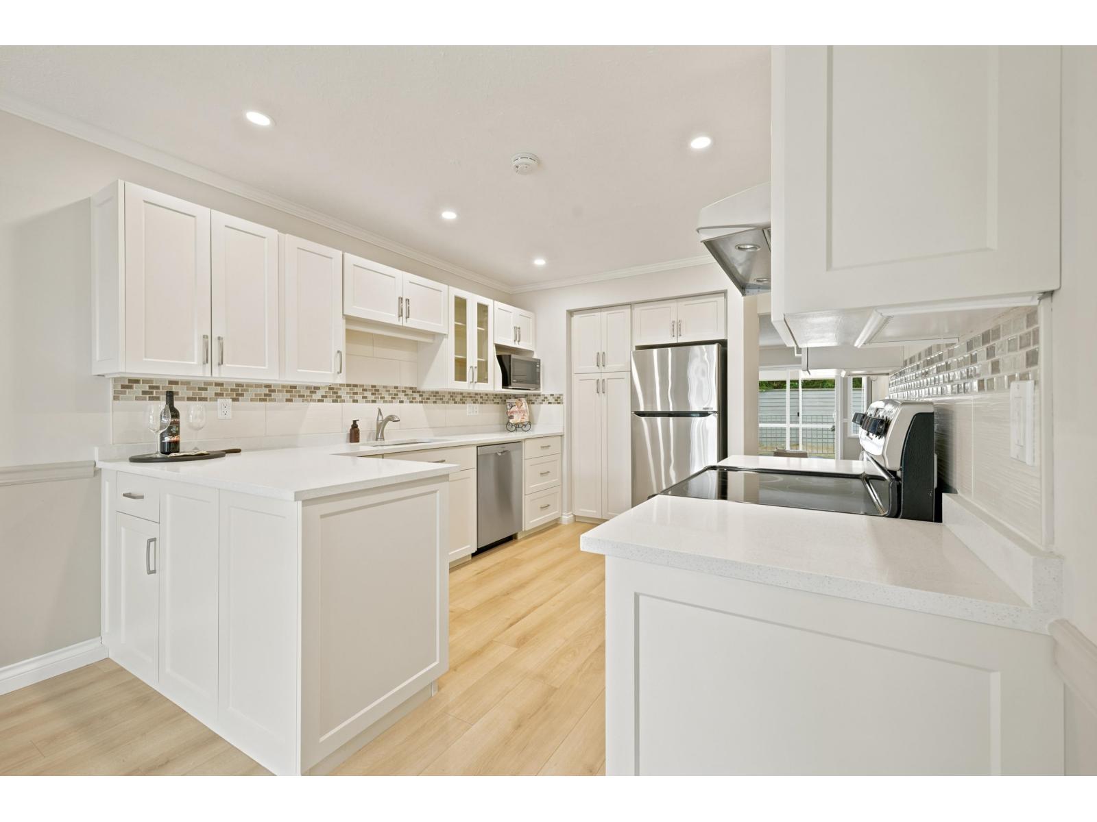 129 32691 Garibaldi Drive Property Photo 8