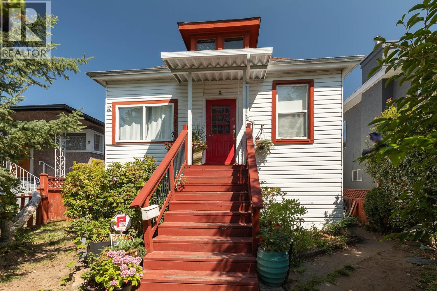 309 E Woodstock Avenue Property Photo 1