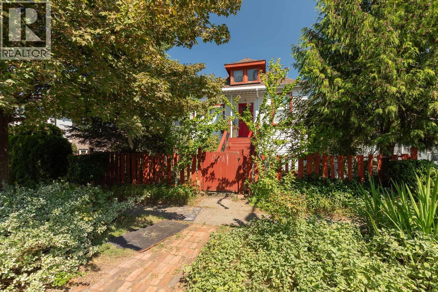 309 E Woodstock Avenue Property Photo 8
