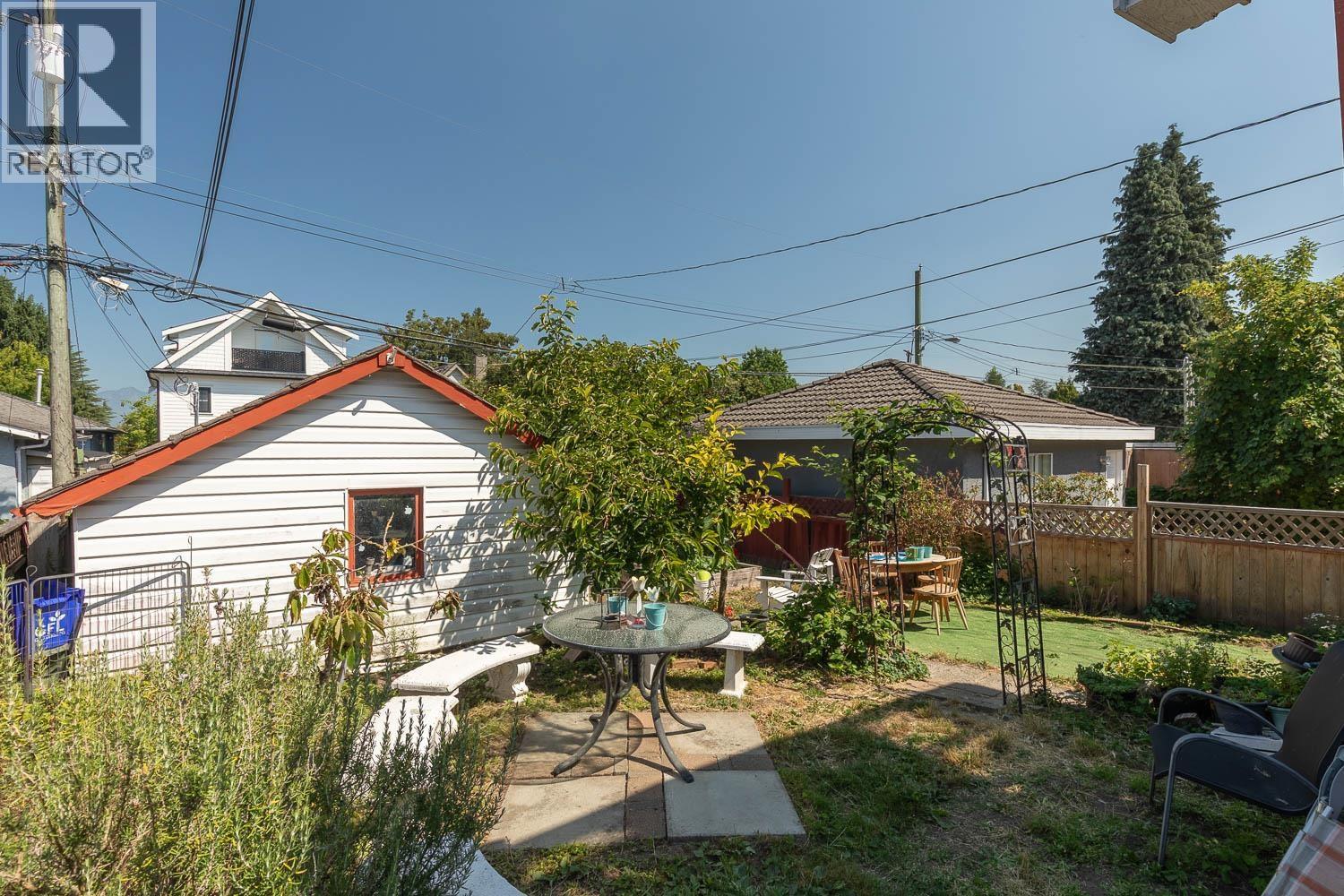 309 E Woodstock Avenue Property Photo 12