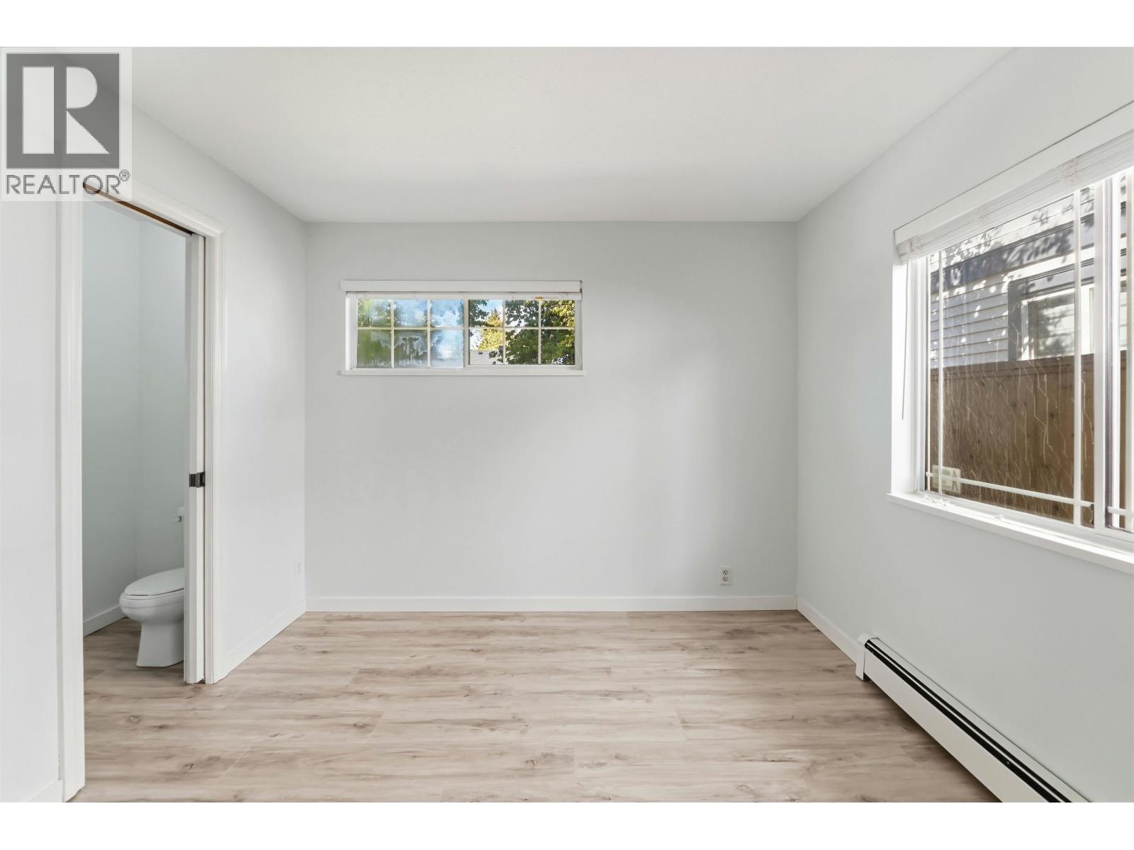 20225 Lorne Avenue Property Photo 20