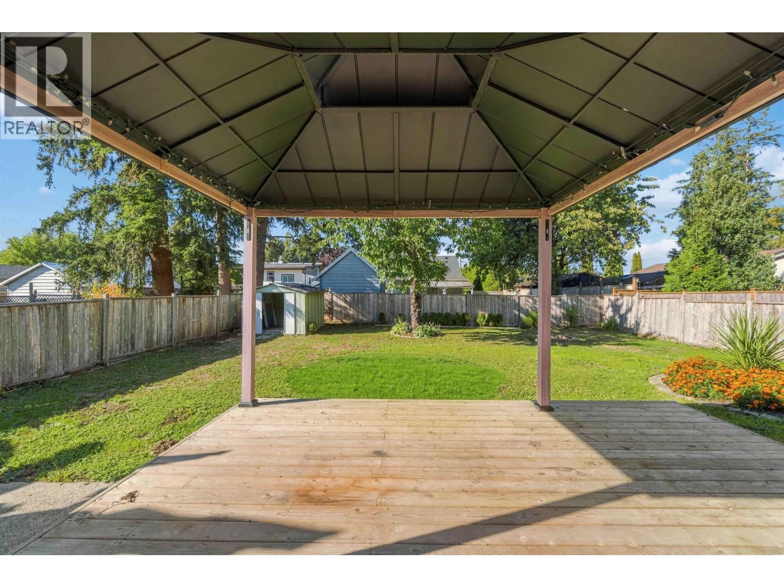 20225 Lorne Avenue Property Photo 29