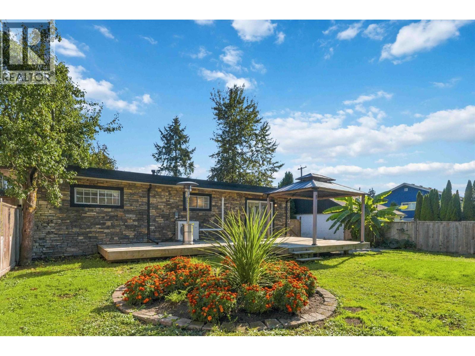 20225 Lorne Avenue Property Photo 33