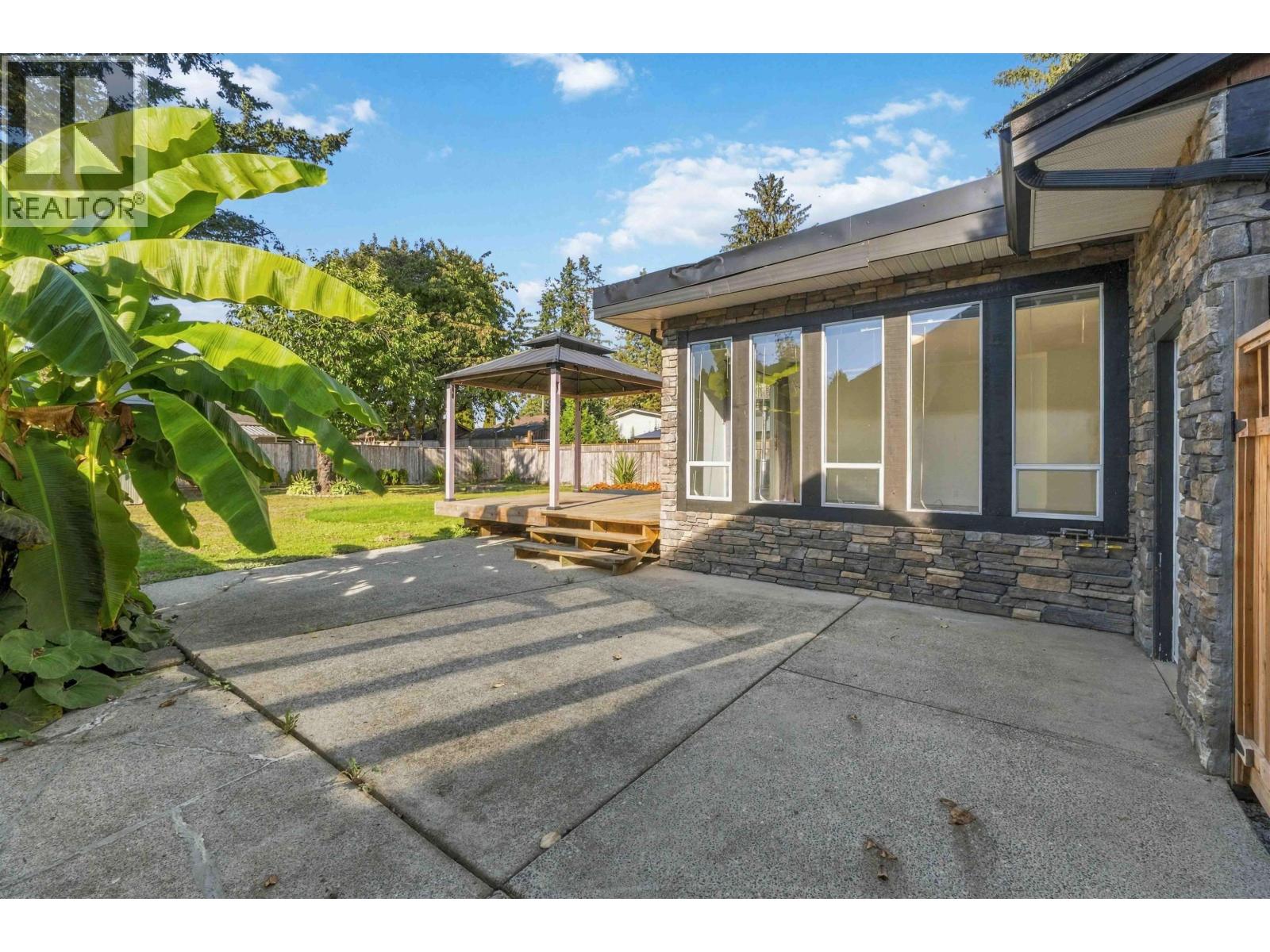 20225 Lorne Avenue Property Photo 37