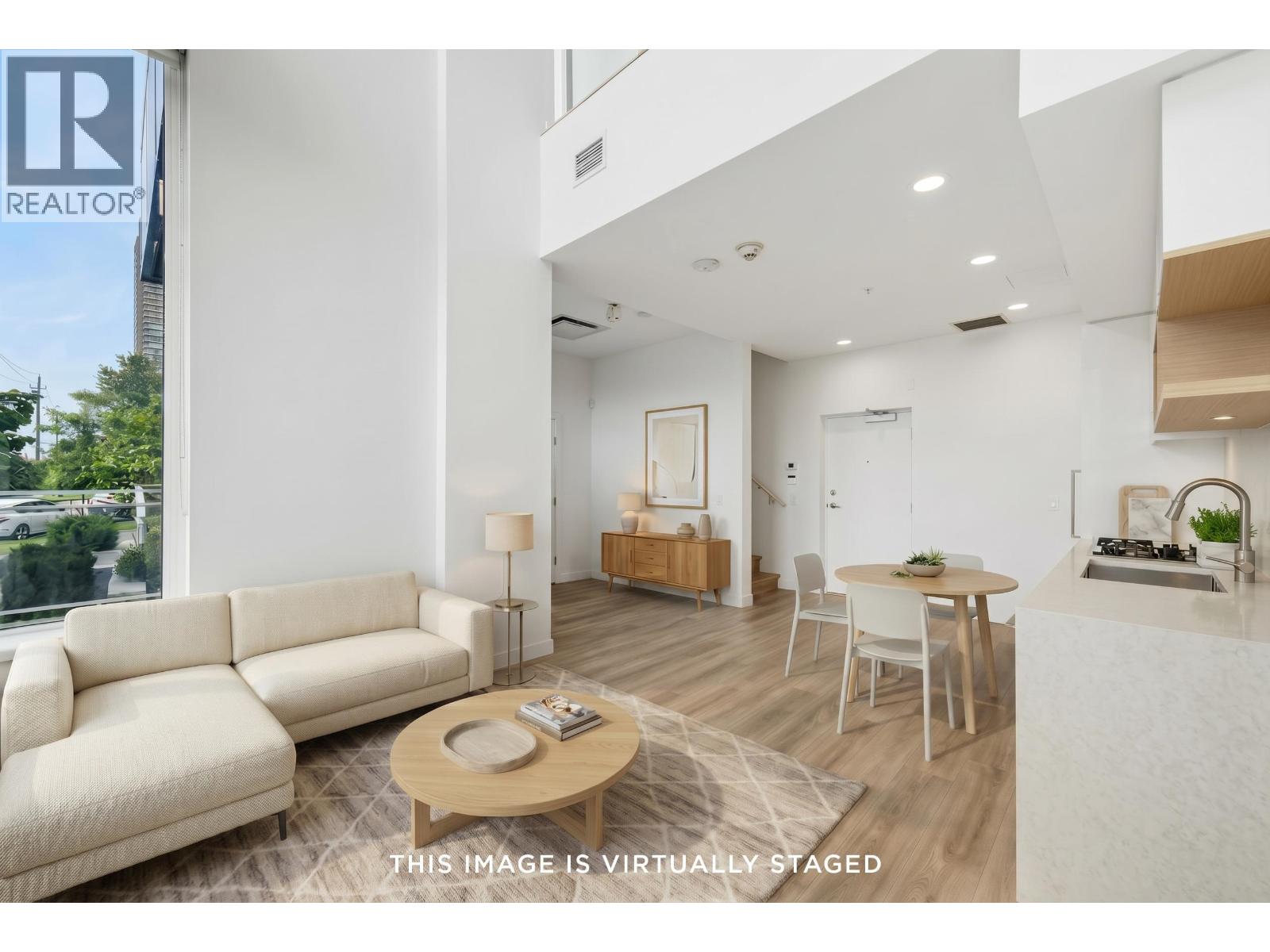 106 4433 Alaska Street Property Photo 1