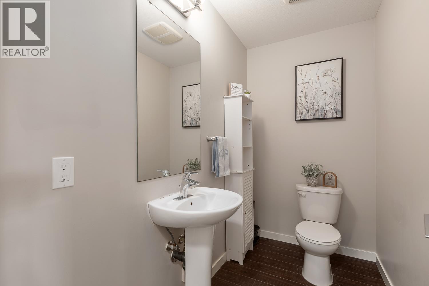11 23986 104 Avenue Property Photo 16