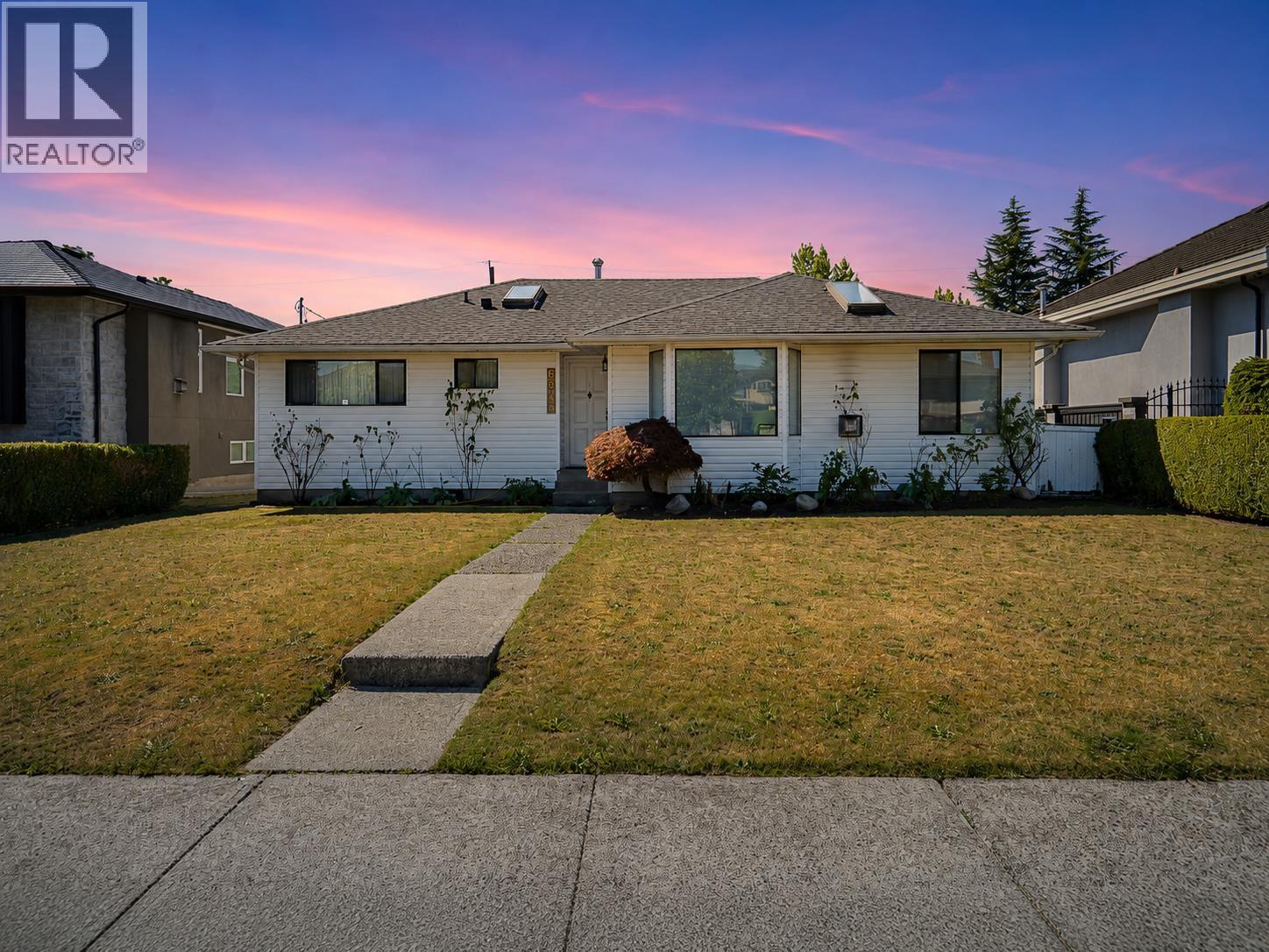 6546 DUNNEDIN STREET Property Photo 1