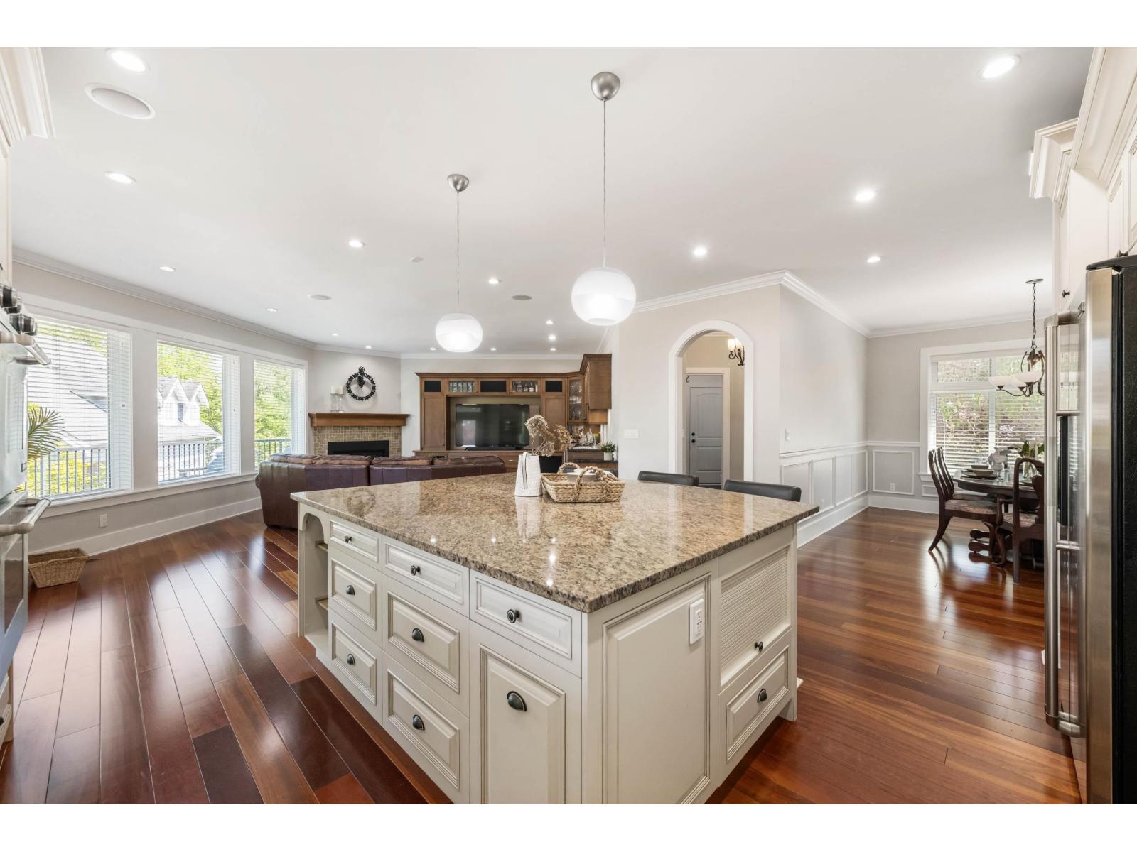 23107 80 Avenue Property Photo 12