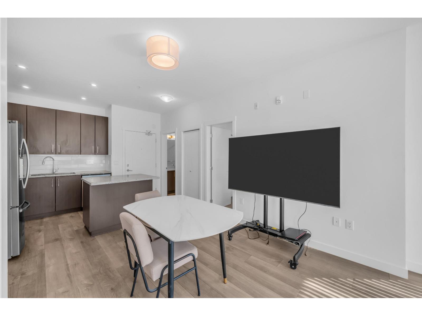 309 20362 72b Avenue Property Photo 12