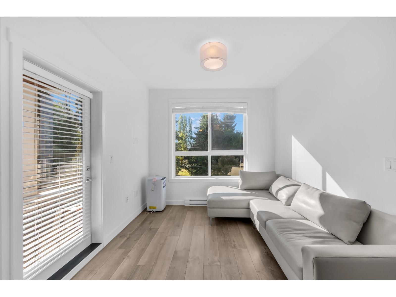 309 20362 72b Avenue Property Photo 14