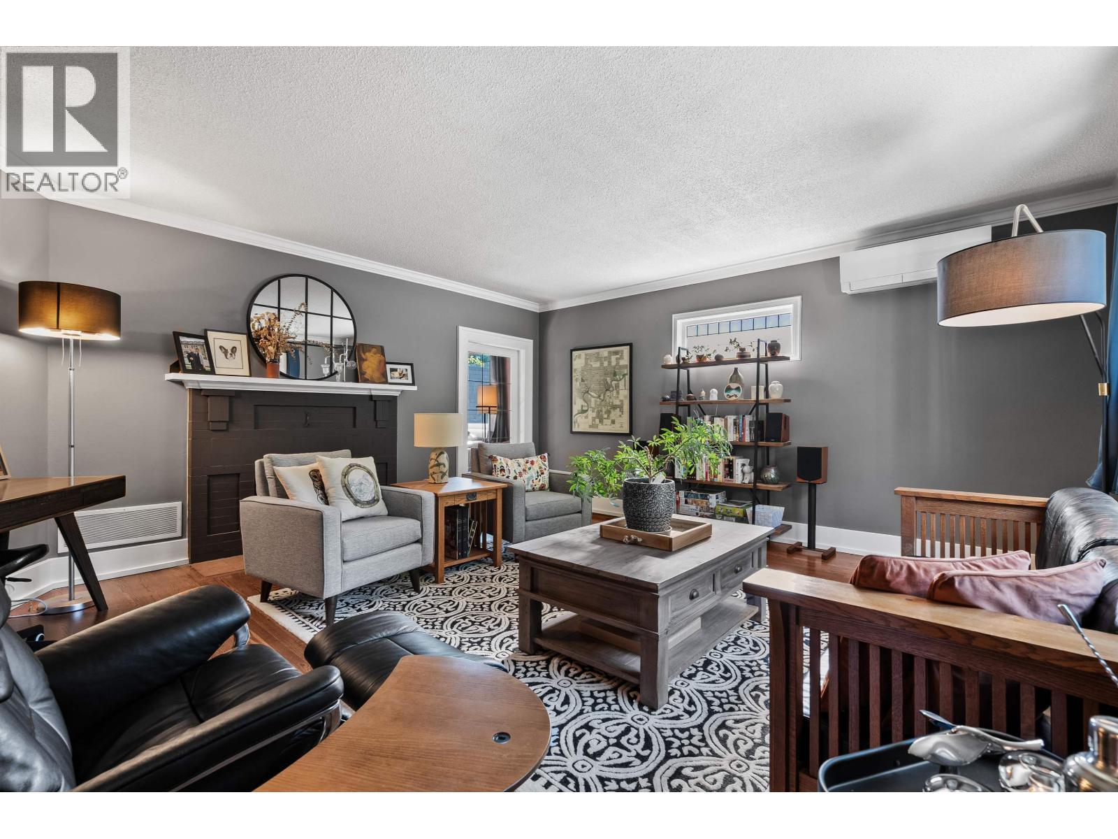 617 FIFTH STREET Property Photo 1