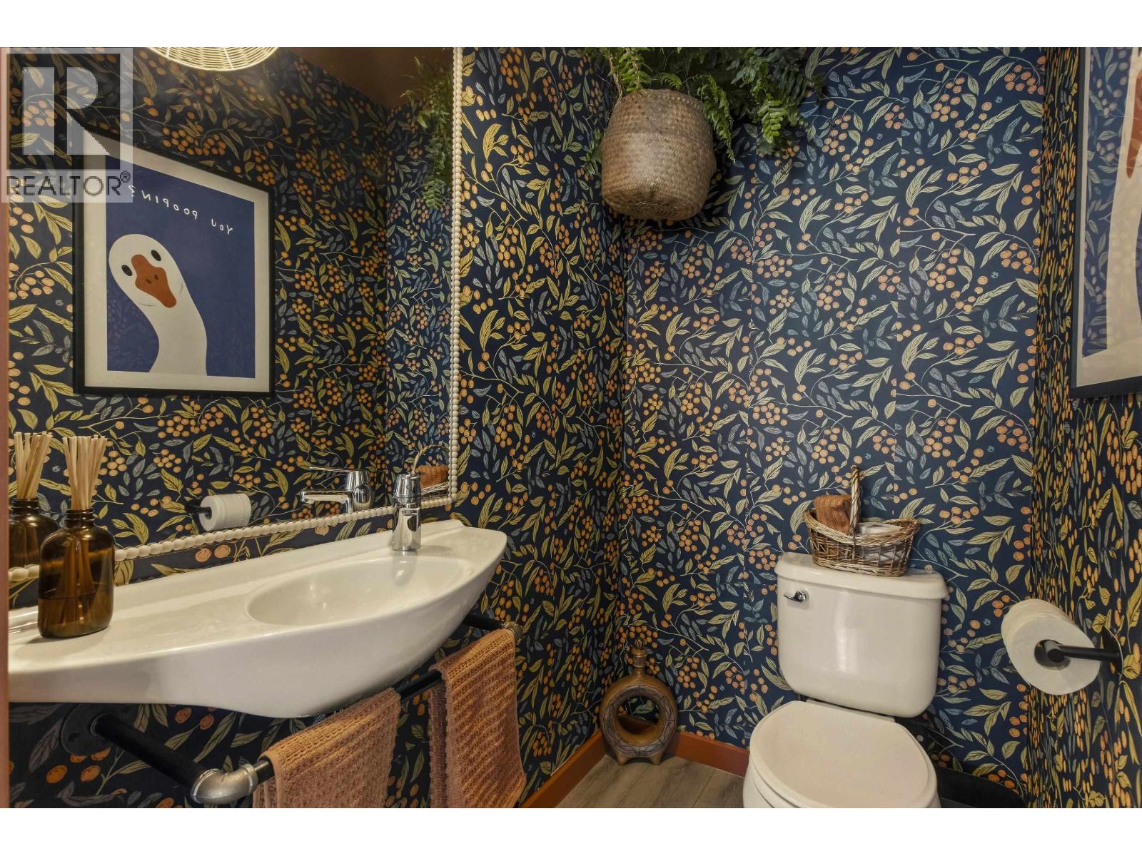 16 39769 Government Road Property Photo 12