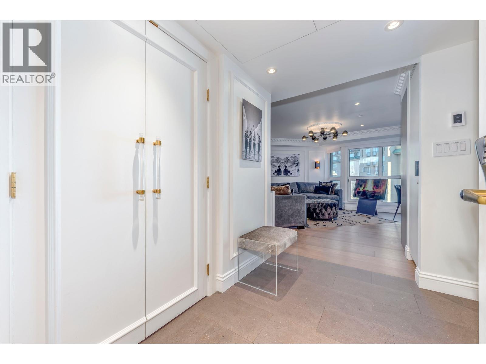 401 4557 Blackcomb Way Property Photo 4