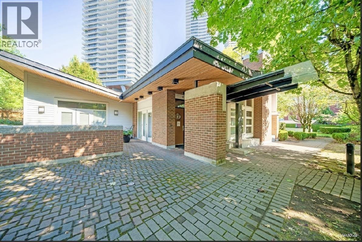 116 4723 Dawson Street Property Photo 22