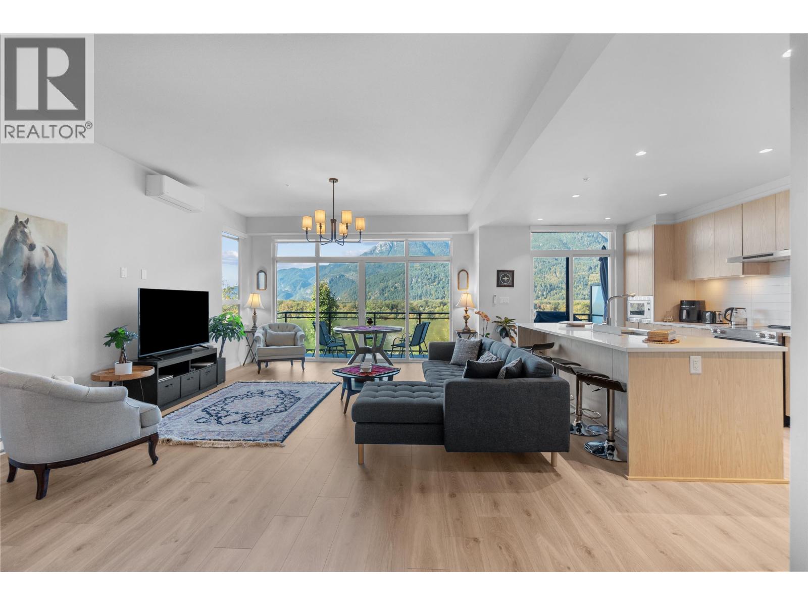 41245 Highline Place Property Photo 5