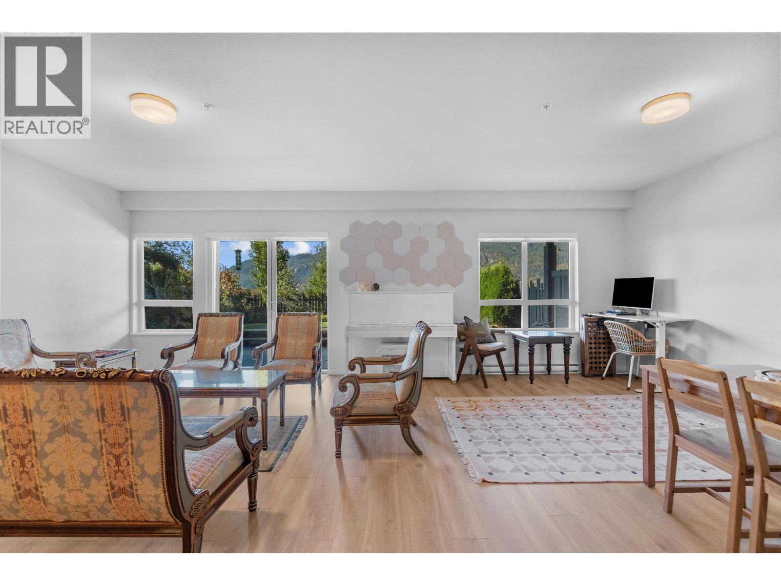 41245 Highline Place Property Photo 25