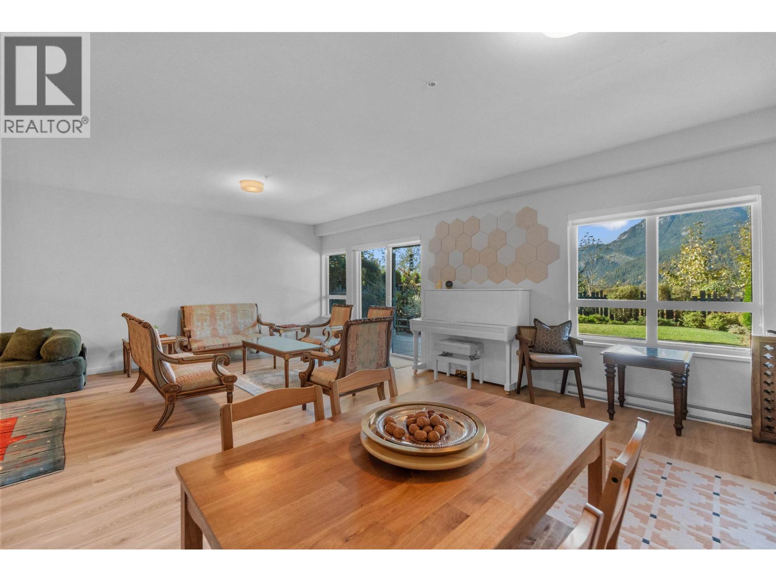 41245 Highline Place Property Photo 26