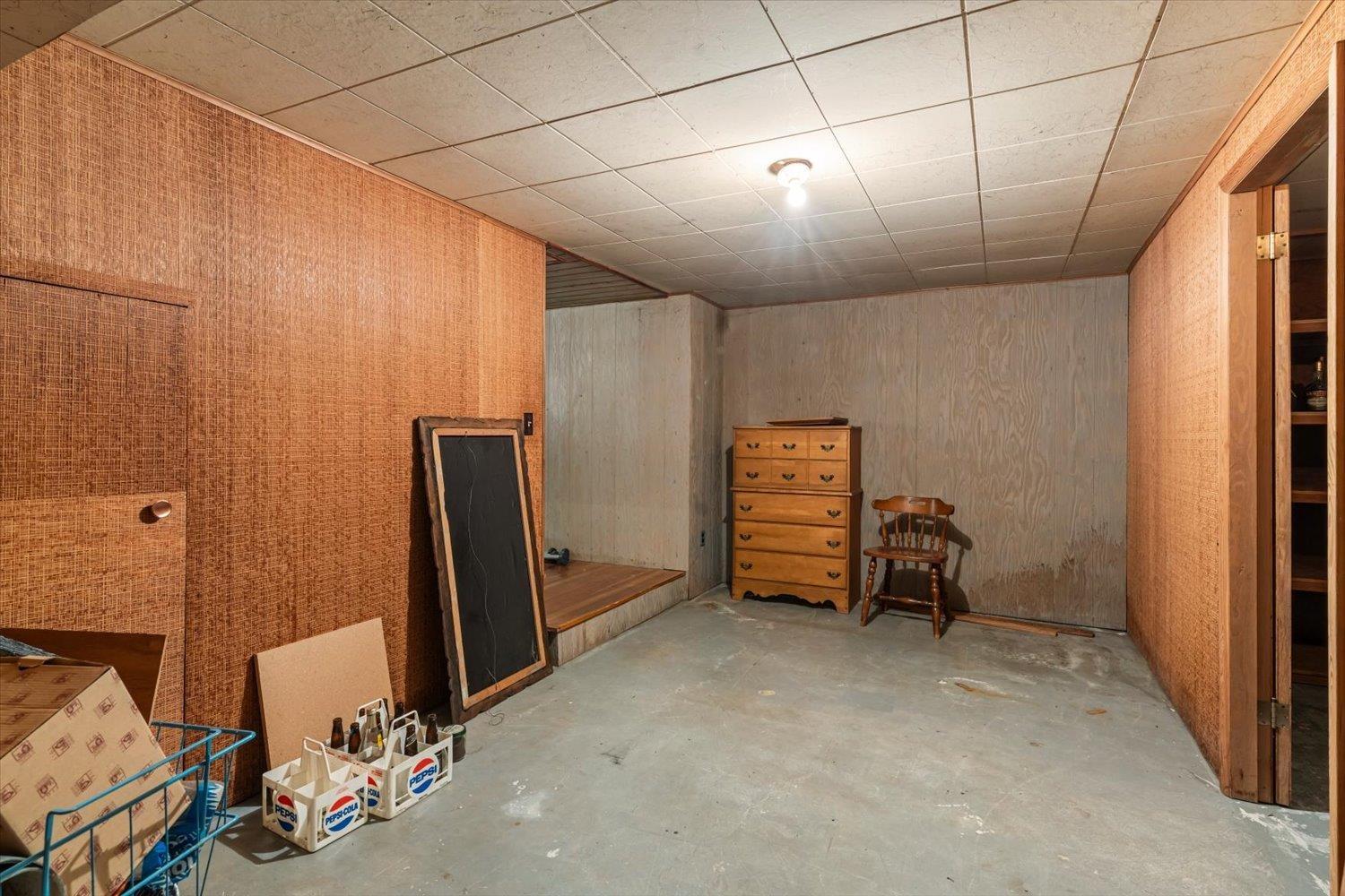 9481 Woodbine Street Property Photo 26