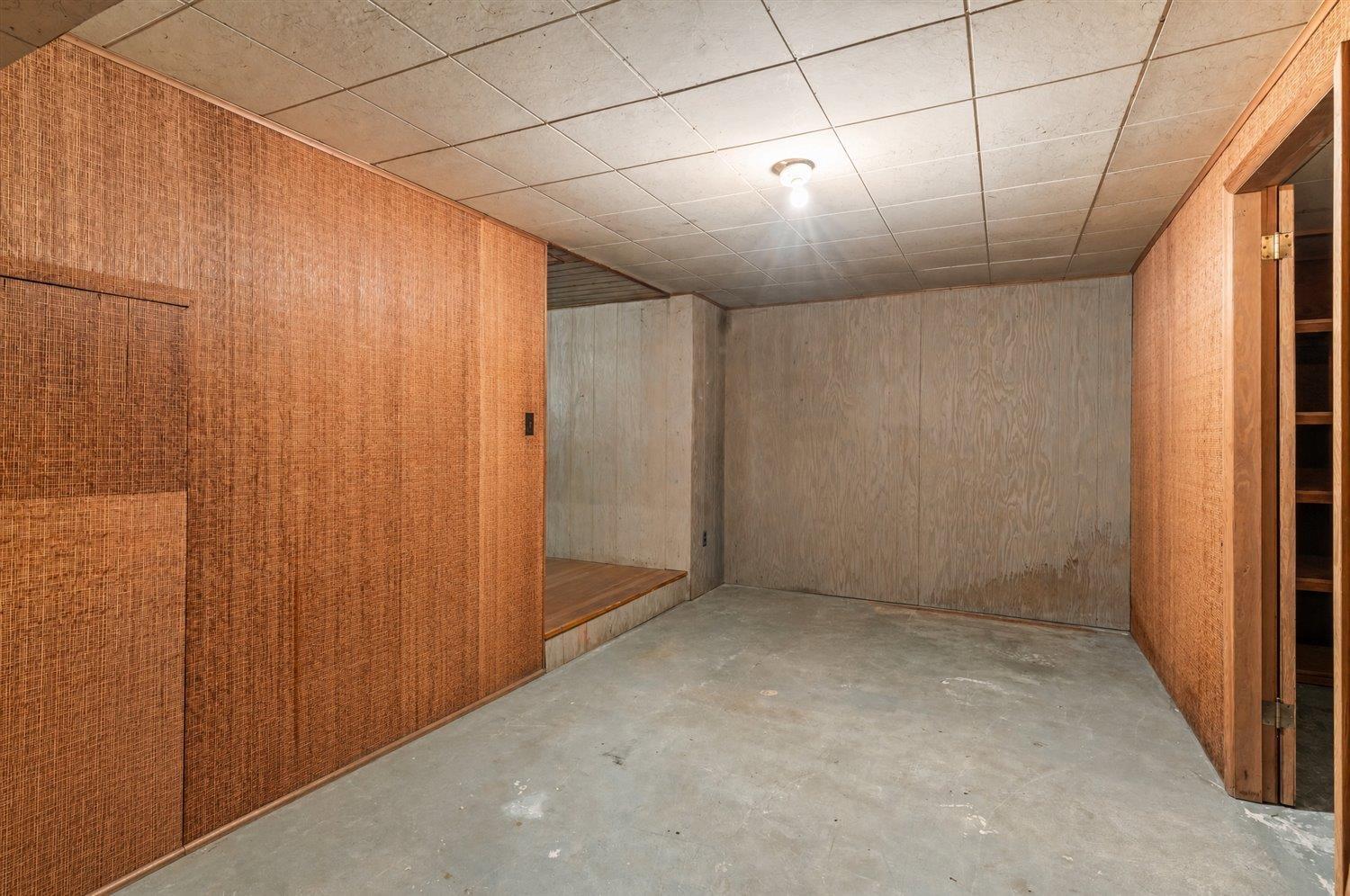 9481 Woodbine Street Property Photo 27