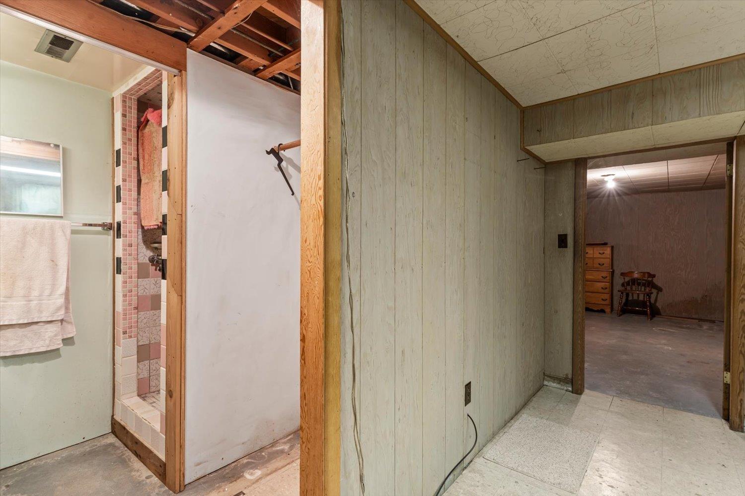 9481 Woodbine Street Property Photo 32